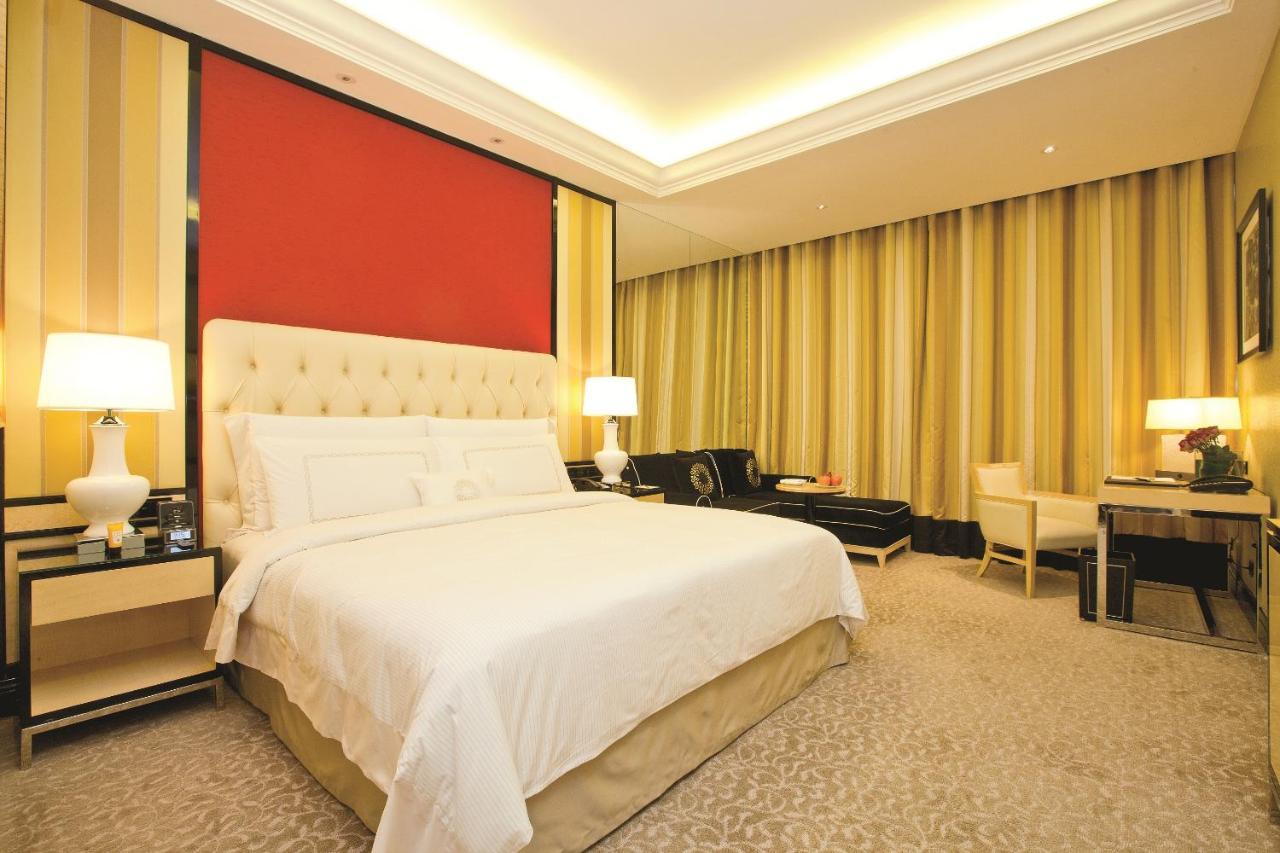 The Trans Luxury Hotel 5*